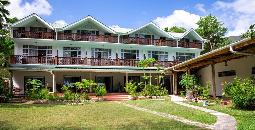 Augerine_Small_Hotel_-_Seychelles_AUGERINE_GUESTHOUSE-Exterior-2