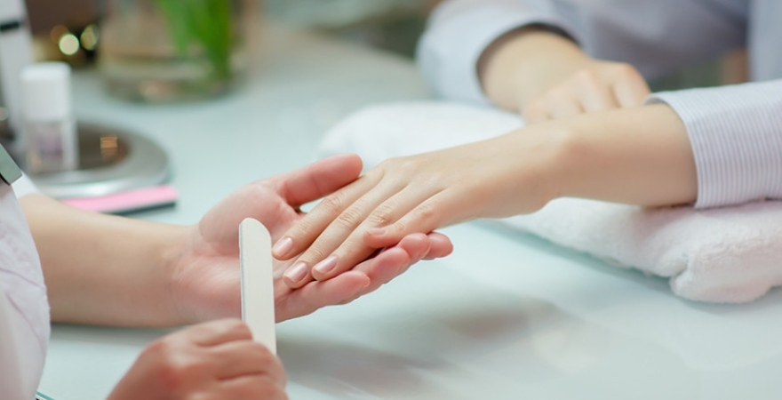 Blue_Diamond_Wellness_mani