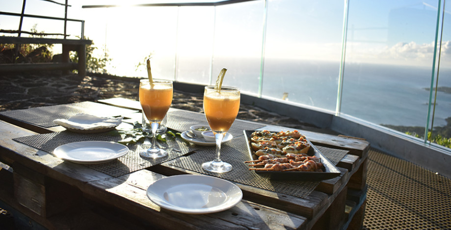 _0002_meg-sundowner_2.jpg